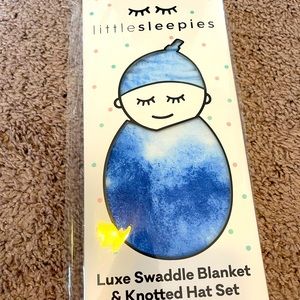 Little Sleepies Swaddle & knotted hat Set